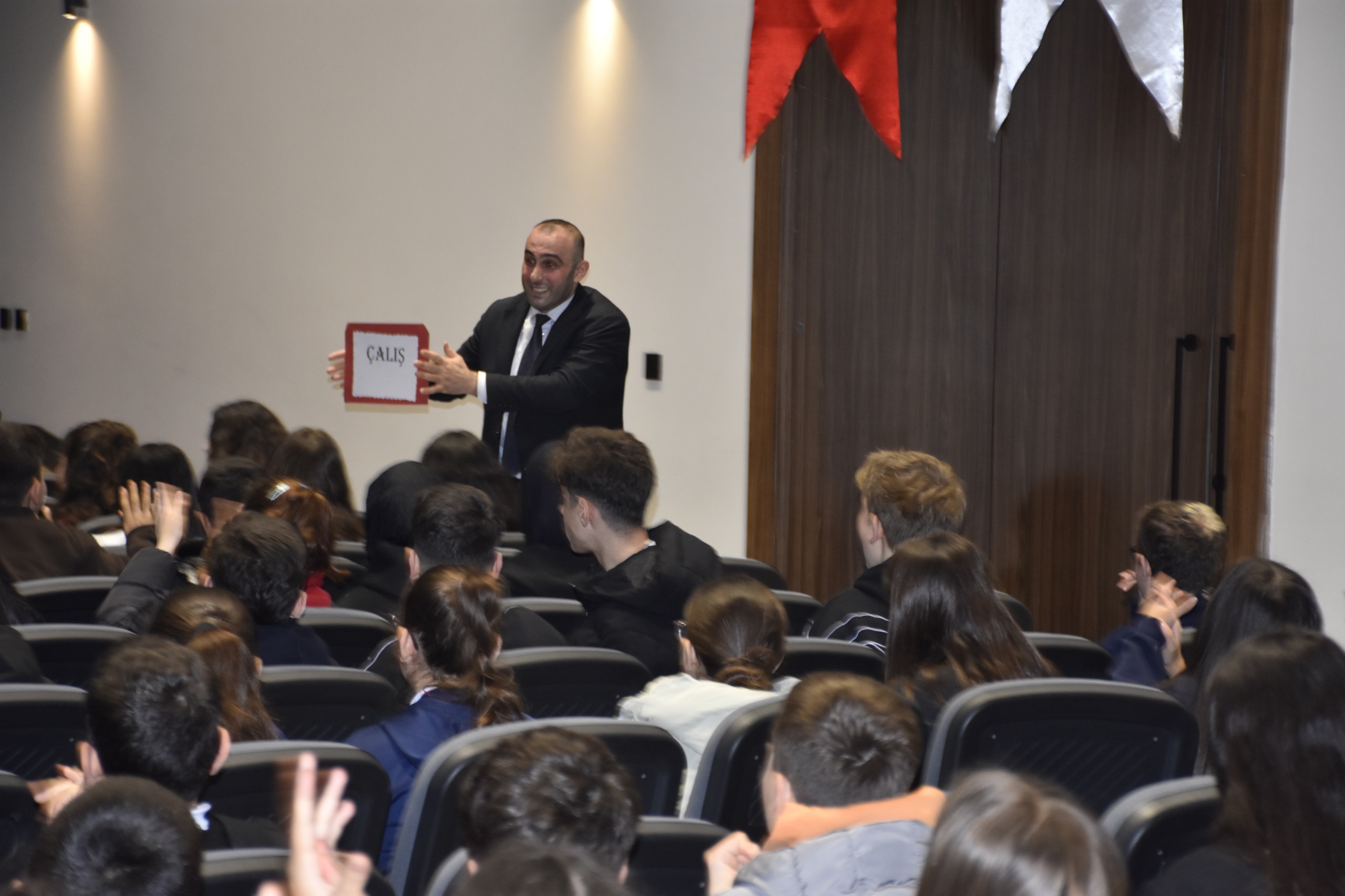 Başkan Karabatı: Gençlerimiz en kıymetli değerimiz