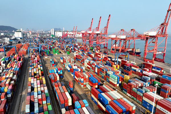 Çin’de mal ticareti yılın ilk iki ayında yüzde 18,3 arttı