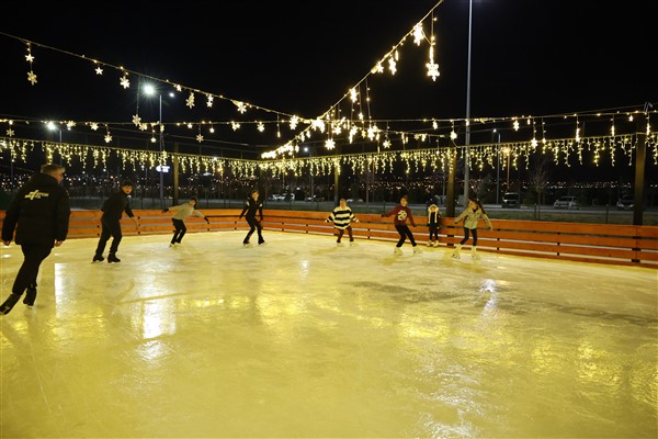 Kayseri’de açık hava buz pateni pssti açılıyor