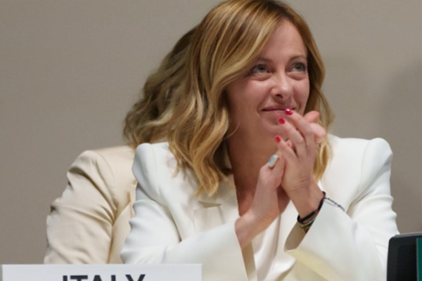 Meloni: Avrupa göçmen geri gönderme kurallarında yeni adımı onayladı