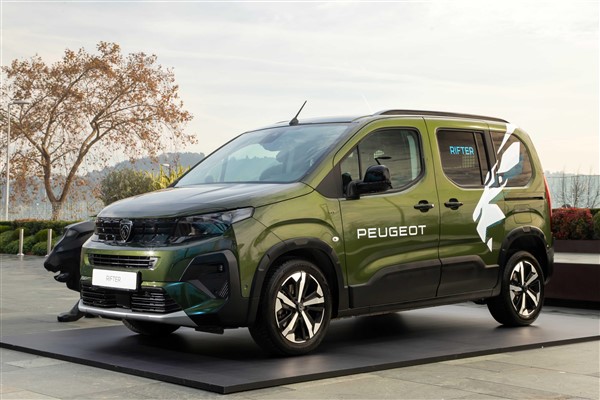 Segmentlerinde iddialı Peugeot modellerinde Mart ayına özel fırsatlar