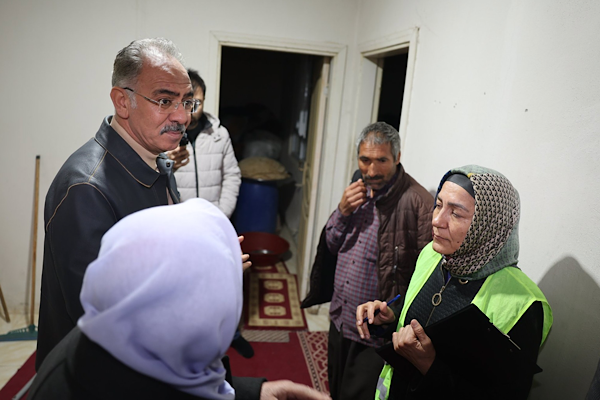 Başkan Kuş,  Eyyübiye’de haneleri ziyaret etti