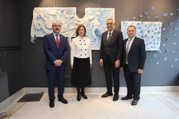 “Efsanelerle İpek” sergisi sanatseverlerle buluştu