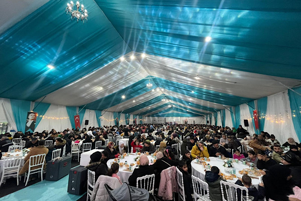 Esenyurt’ta Ramazan ayı boyunca 14 bin kişiye iftar sofrası kuruldu