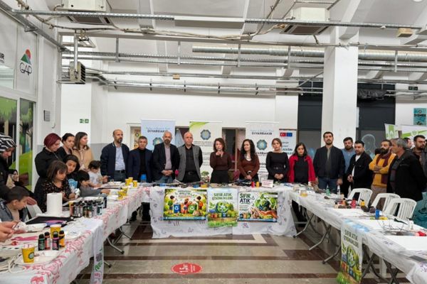 Diyarbakır’da sıfır atık gününde farkındalık etkinliği