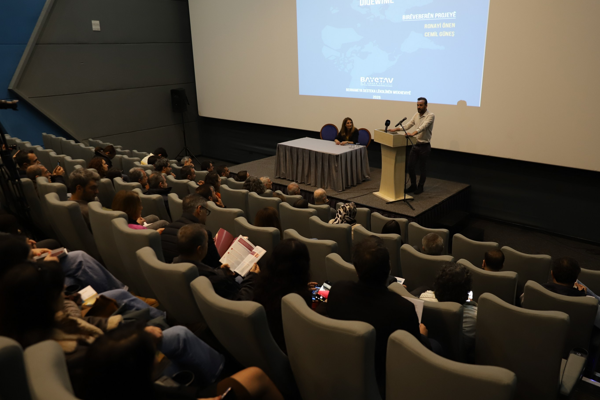 Eş Başkan Hatun, Çok Dilli Çocuk Yetiştirme Raporu’nun lansmanına katıldı