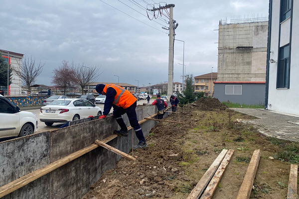 Düzce’nin 63 mahallesinde tamirat ve asfalt çalışmaları yürütülüyor