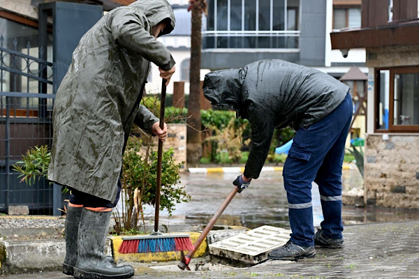 Manisa’da sağanak önlemleri alınıyor