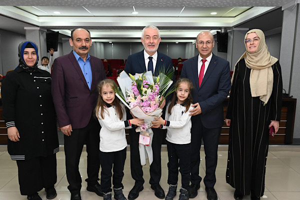 Başkan Başdeğirmen, ilkokul öğrencilerini ağırladı