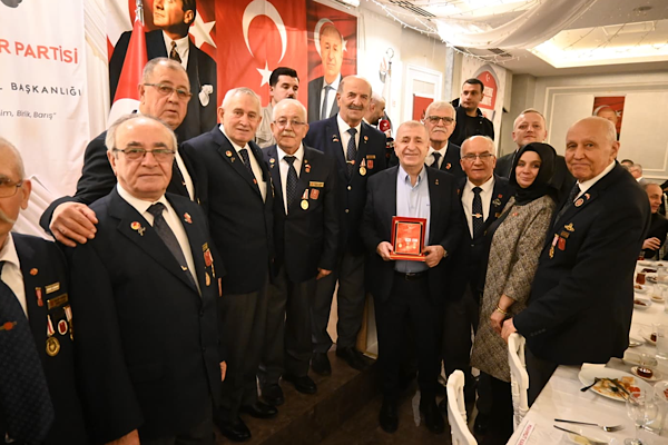Zafer Partisi Bursa’da iftar program düzenledi