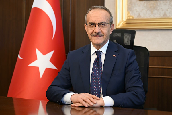 Vali Yavuz’dan girişimcilik, deprem ve yeşilay haftası mesajları