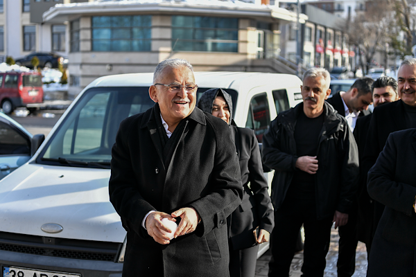 Başkan Büyükkılıç, Hacılar’da esnaf ve vatandaşlarla buluştu