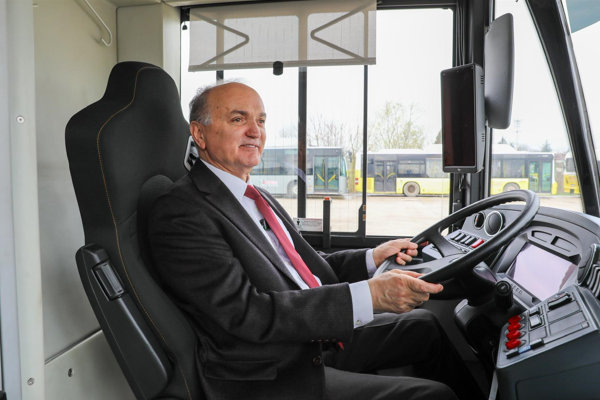 Özlü: Düzce’de tamamının elektrikli araçlarla yürütüldüğü bir projeye başladık