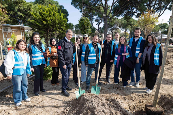 Kültürpark’ta 4 bin 300 metrekarelik alan ağaçlandırıldı