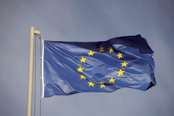 AB, Rus petrolü ithalatını kalıcı olarak yasaklama teklifini erteledi