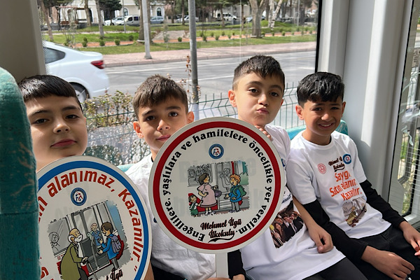 Kayseri’de “Nezaket Yolda Kalmasın” projesi hayata geçirildi