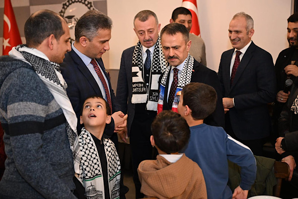 Vali Aktaş, Gazzeli vatandaşlarla iftar sofrasında bir araya geldi