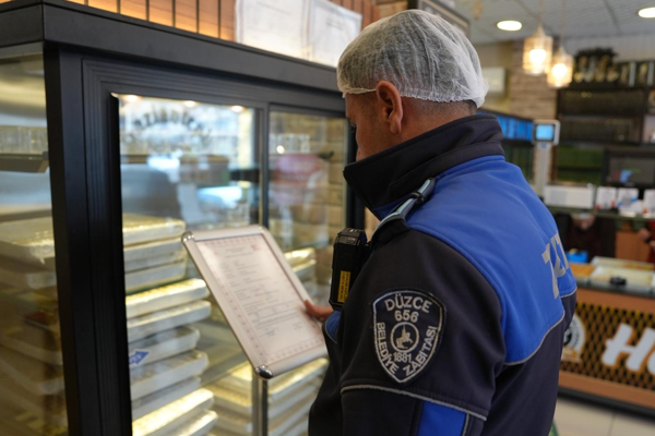 Düzce Zabıtasından işletmelere yönelik denetim