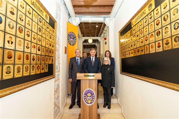 Başkan Tugay: Şehit yakınları ve gaziler bizim için kutsal emanettir