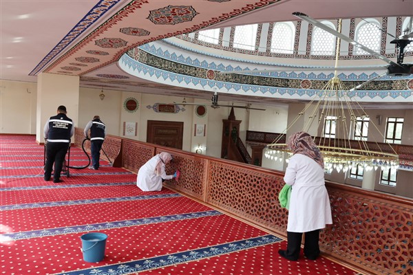 Küçükçekmece bayrama hazırlanıyor