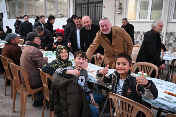 Başkan Karabatı, sokak iftarında vatandaşlarla buluştu