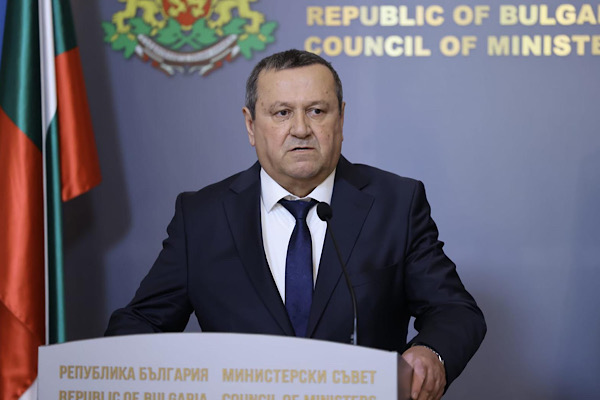 Ademov: Düşük gelirli vatandaşlara 20 avro akaryakıt desteği ödenecek