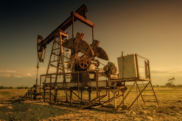 Petrol piyasasında dalgalanma sürüyor