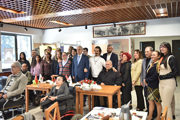 Başkan Kocagöz engelli dernekleri temsilcileriyle buluştu