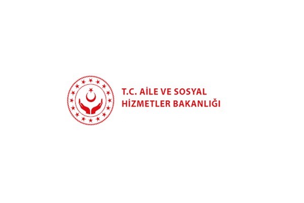 Bakanlık, Ramazan Bayramı öncesi şehitliklerde bakım çalışması başlattı