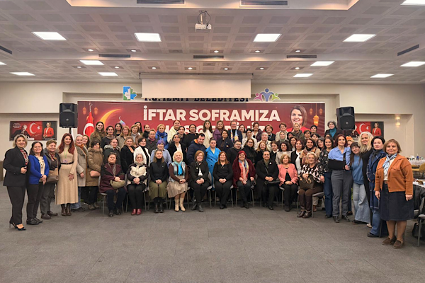 İzmit’te, kadın dernekleriyle iftar programı