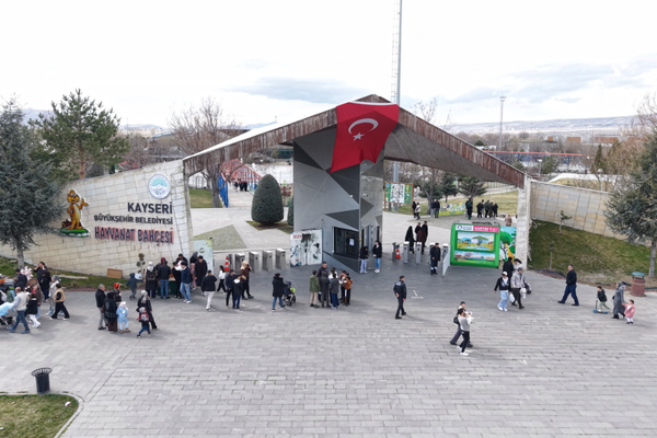 Kayseri Hayvanat Bahçesi’ni bayramda 40 bin kişi ziyaret etti 