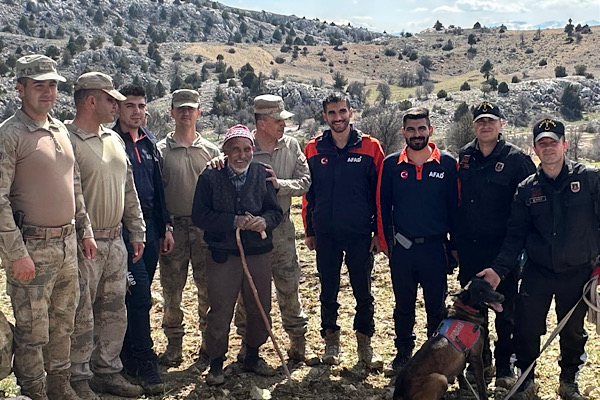 Karaman’da kaybolan yaşlı vatandaş iz takip köpeğiyle bulundu