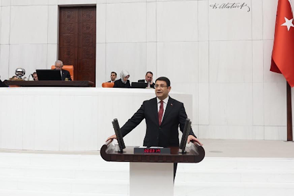 Şahin: İktidar, gençlerimizi de adeta birer bankamatik olarak görüyor