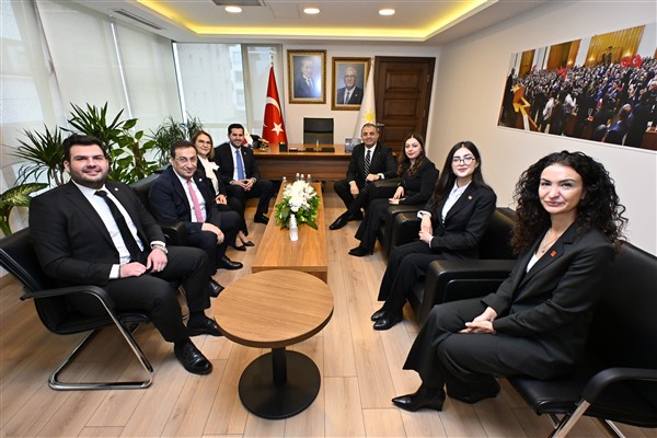 İYİ Parti heyeti siyasi partilerle görüştü