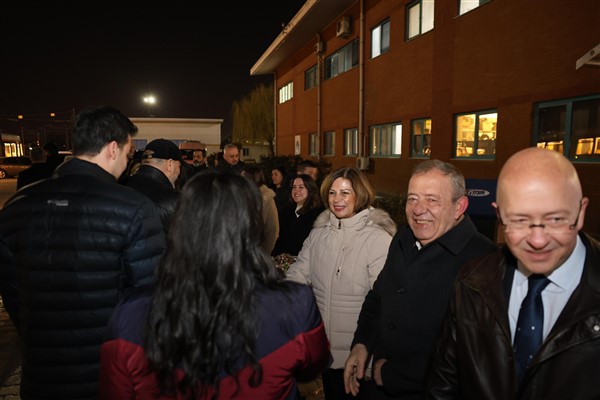 Başkan Ünlüce’den belediye personeline bayram ziyareti