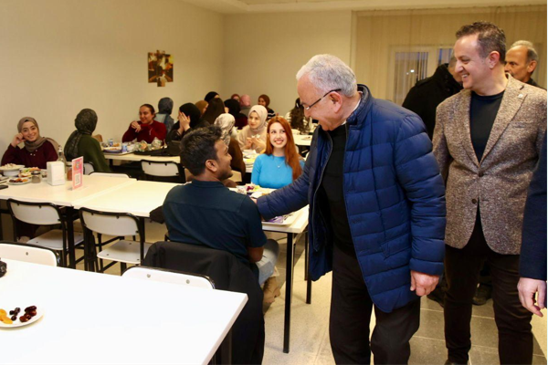 Başkan Güler, öğrencilerle iftar yaptı