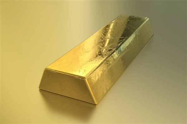 Altın faiz baskısı altında