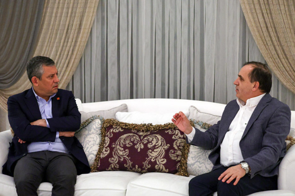 CHP Genel Başkanı Özel’den Bolu Milletvekili Ateş’e taziye ziyareti