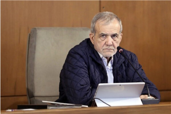 Pezeşkiyan: Sevgili İran’ımız için bağımsızlık ve şan yolunda ilerliyoruz