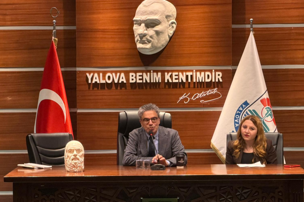 Yalova’da “Felsefe ve Hakikat” konferansı düzenlendi