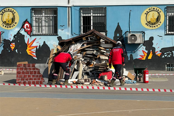 ÇAK-TİM’den Demirsaç İlkokulu’nda tatbikat