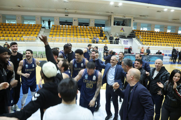 Çayırova Belediyesi Basketbol Takımı Süper Lig’e yükseldi