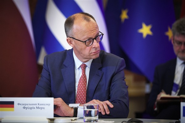 Merz: Radev’i ve partisini seçim zaferi nedeniyle tebrik ediyorum