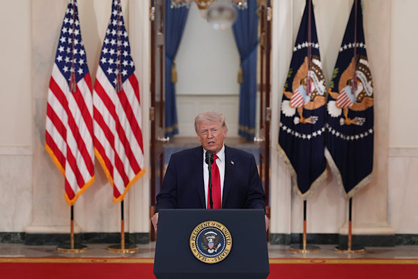 Trump: ABD, Hürmüz Boğazı’ndaki trafik yoğunluğuna yardımcı olacak