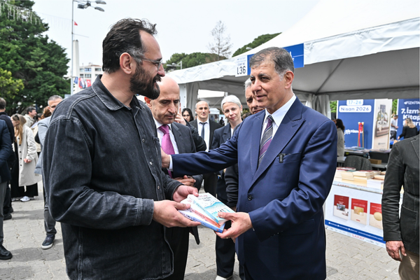 İZKİTAP ‘inci İzmir Kitap Fuarı’nda etkinlikler devam etti