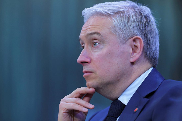 He Lifeng, Kanada Maliye Bakanı François-Philippe Champagne ile görüştü