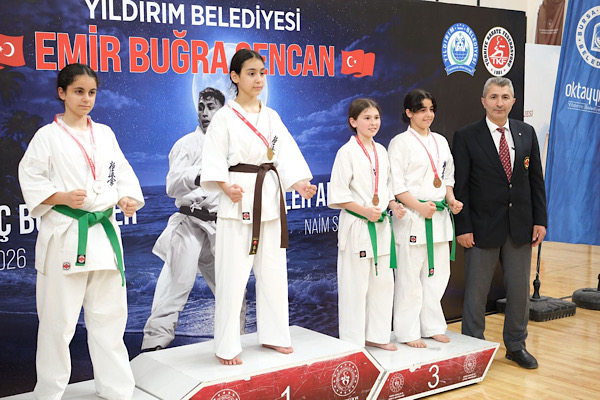 Yıldırımlı karateciler, turnuvada 65 madalya kazandı