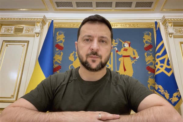 Zelenski: Rusya-Ukrayna savaşı onurlu bir barışla sona ermeli