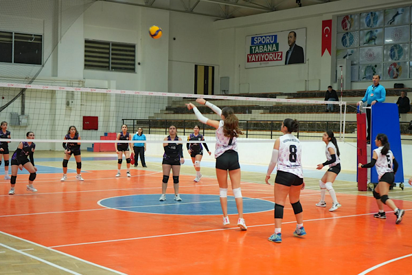 Öz Kayapınar Spor Kulübü namağlup serisini sürdürüyor