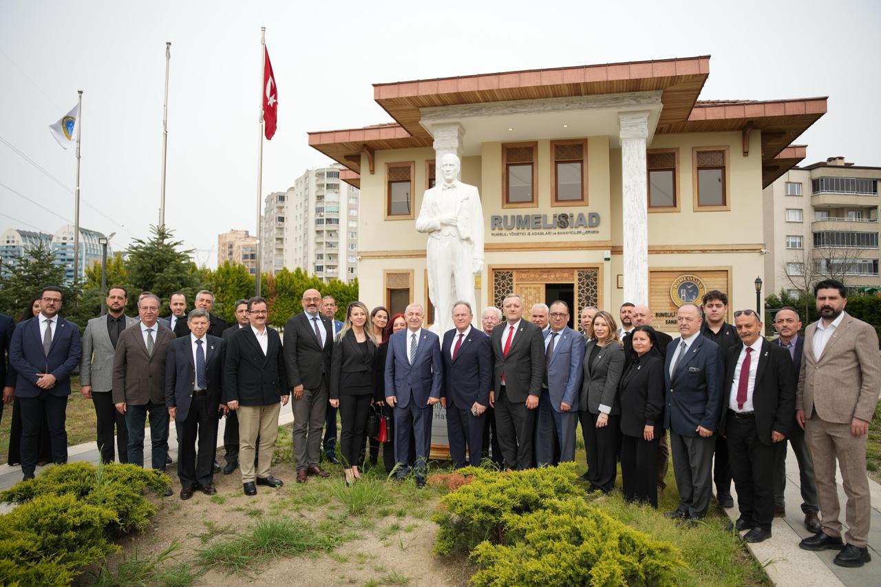Özdağ, Bursa’da Rumelili Yönetici İş Adamları ve Sanayiciler Derneği’ni ziyaret etti